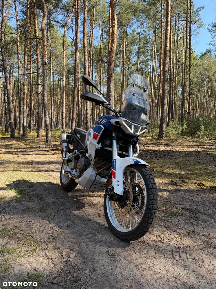 Aprilia Tuareg - 1
