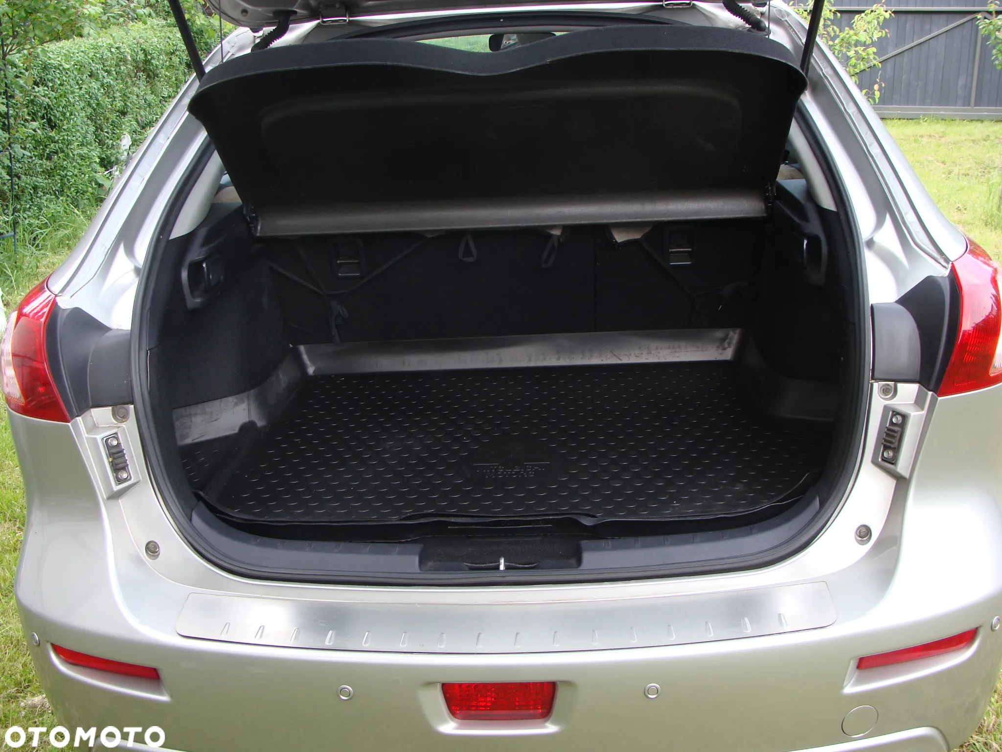 Mitsubishi Lancer 1.6 Invite - 4