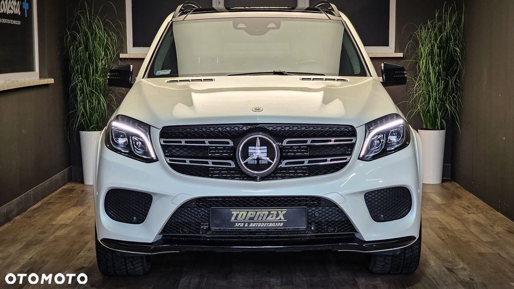 Mercedes-Benz GLS - 26