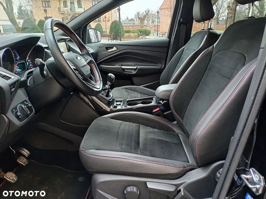 Ford Kuga 1.5 EcoBoost 2x4 ST-Line - 7