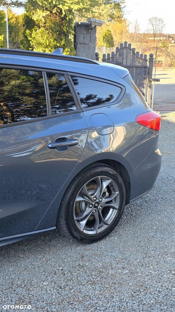 Ford Focus 1.0 EcoBoost ST-Line - 8