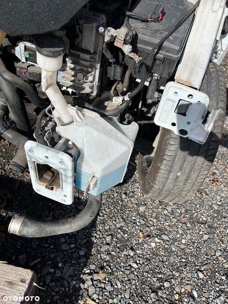 Opel Corsa E zbiorniczek spryskiwaczy oryginał - 3