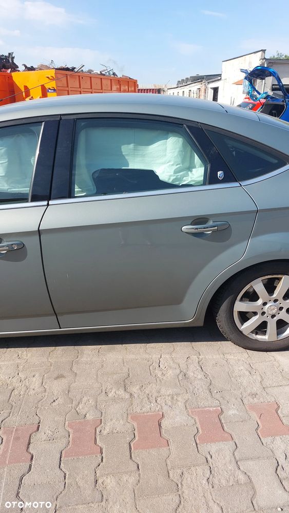 Ford mondeo MK4 2007 benzyna na części lampa klapa drzwi szyby silnik skrzynia lusterko tapicerka - 5