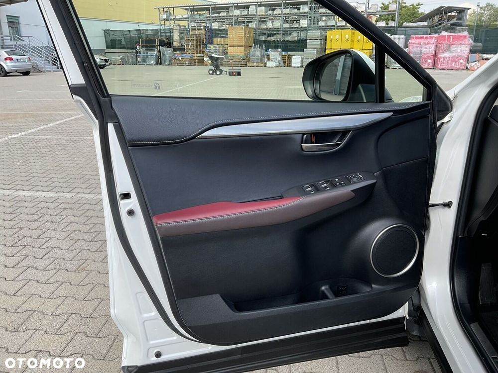 Lexus NX 300h Comfort AWD - 17
