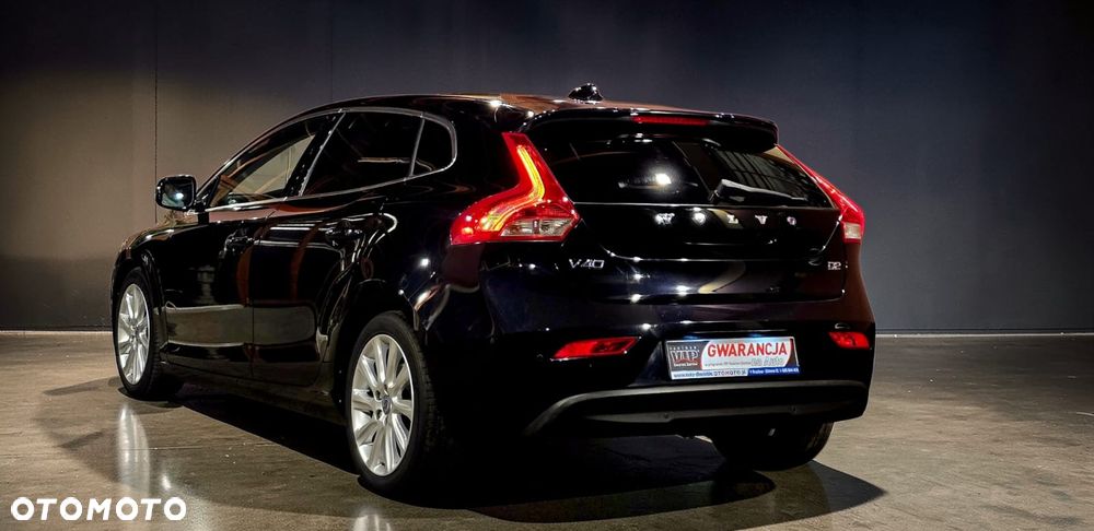 Volvo V40 D2 R Design - 40