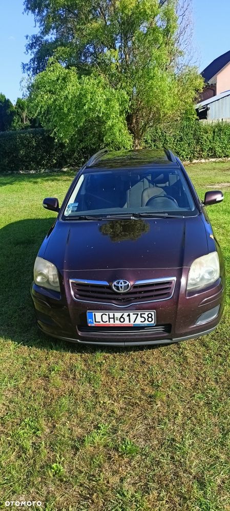 Toyota Avensis - 1