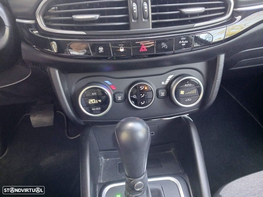 Fiat Tipo Station Wagon Cross 1.5 GSE T4 Cross DCT — fotografia 21