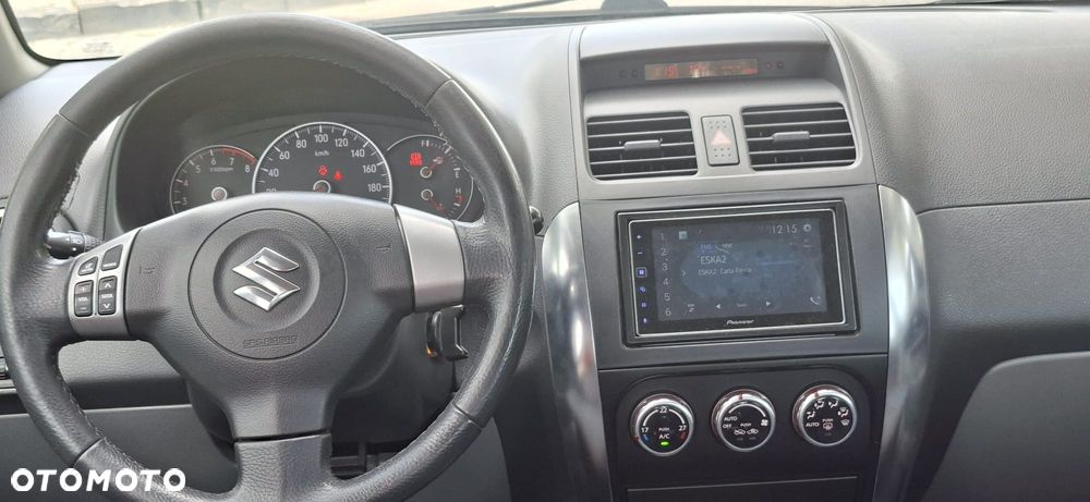 Suzuki SX4 1.6 VVT 4x2 Comfort - 14