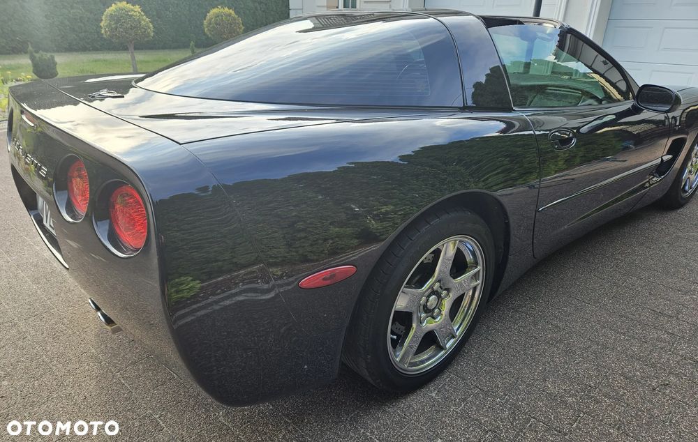 Chevrolet Corvette - 7