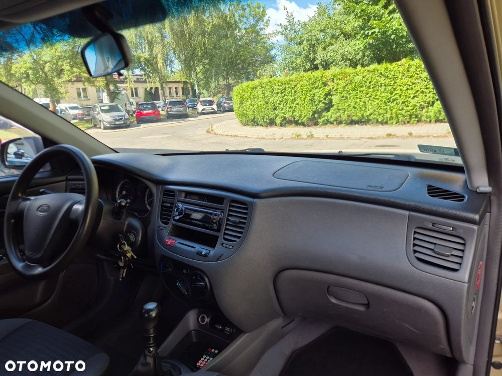 Kia Rio 1.4 (abs) / Comfort - 8