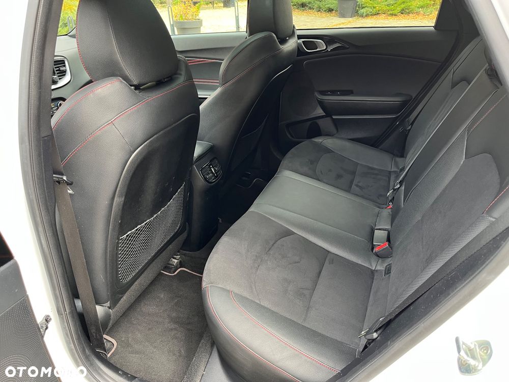 Kia Ceed 1.6 T-GDI DCT7 OPF GT - 11