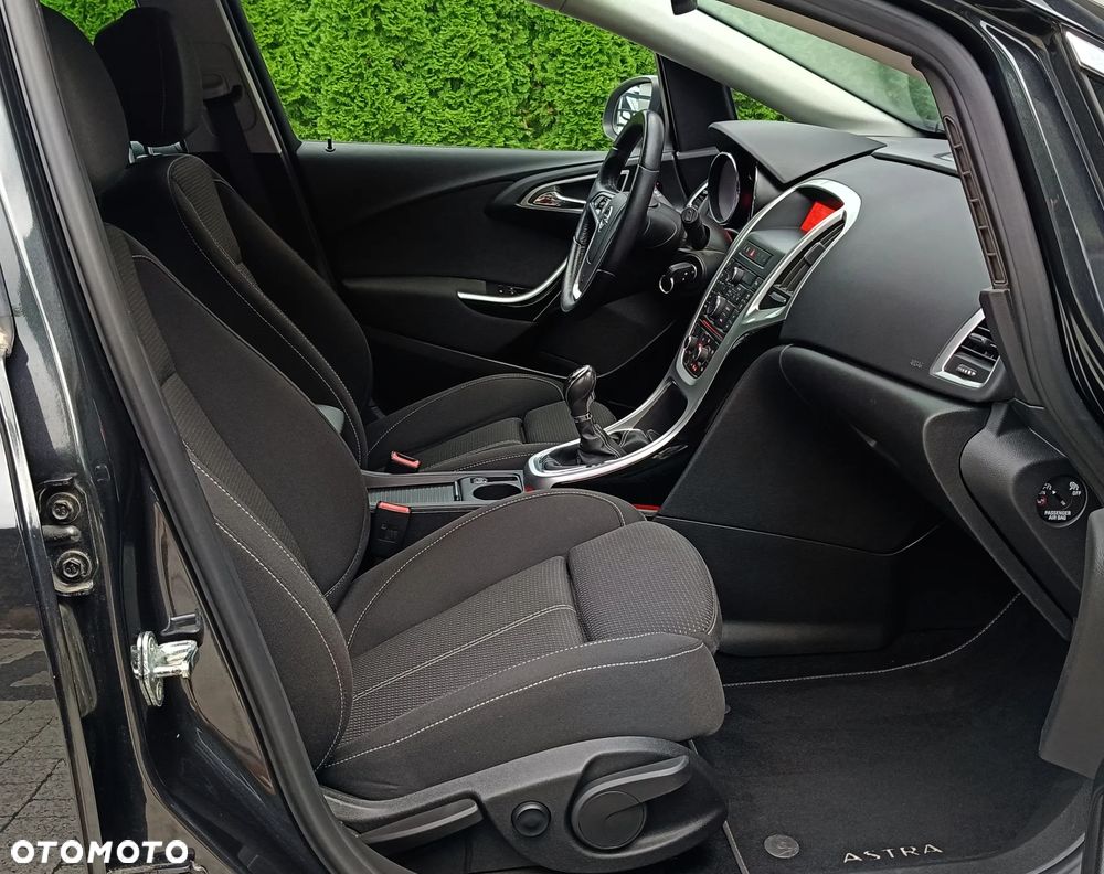 Opel Astra 2.0 CDTI Exklusiv - 14