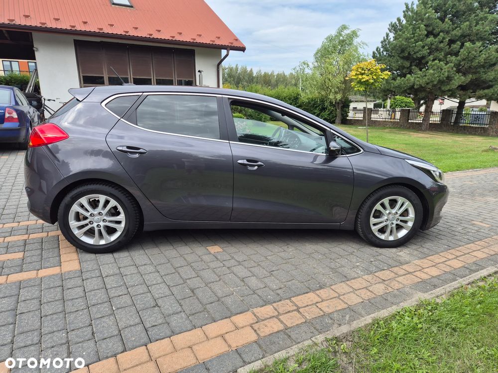 Kia Ceed 1.4 CVVT Dream-Team Edition - 10