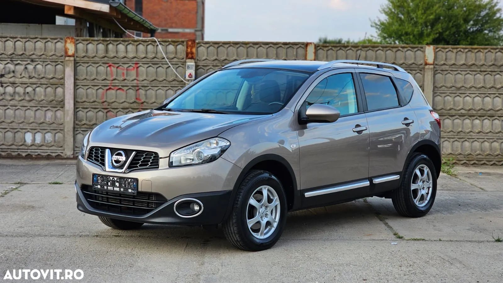 Nissan Qashqai - 1