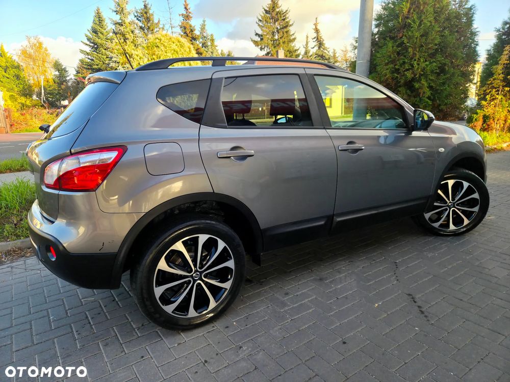 Nissan Qashqai 1.6 dCi 4 x 4 DPF Start/Stop tekna - 14