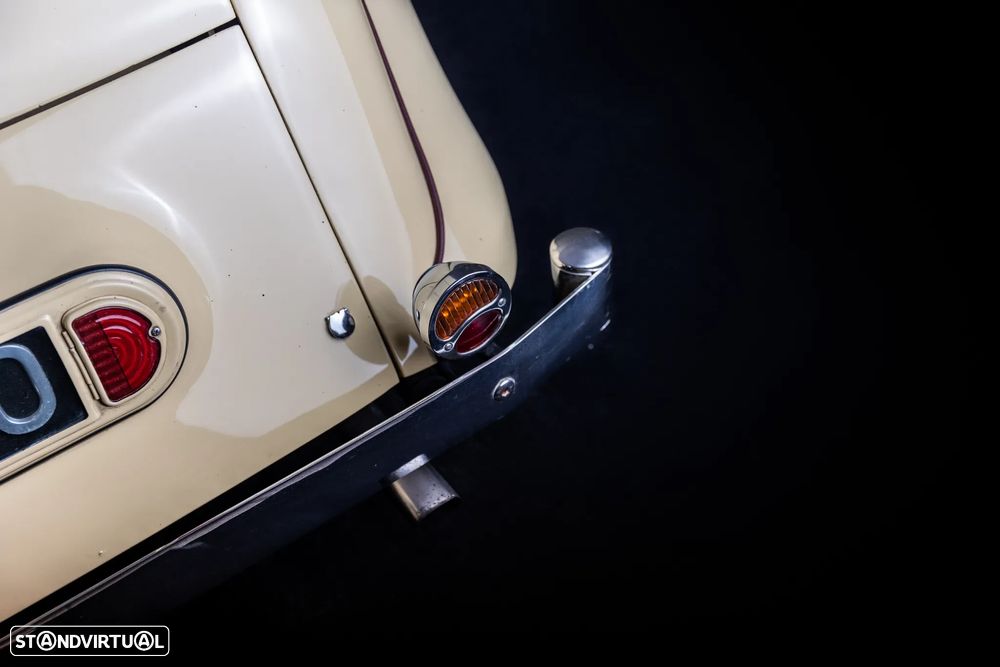 Jaguar MK IV - 26