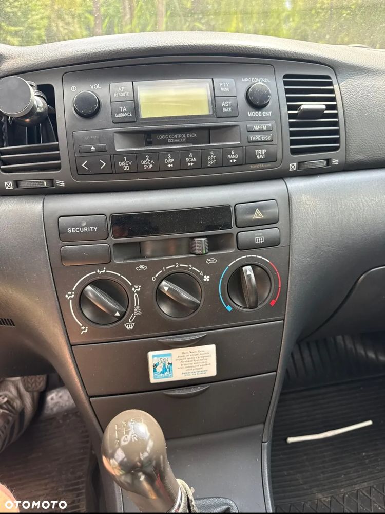 Toyota Corolla - 5