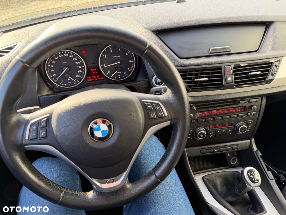 BMW X1 sDrive18i - 11
