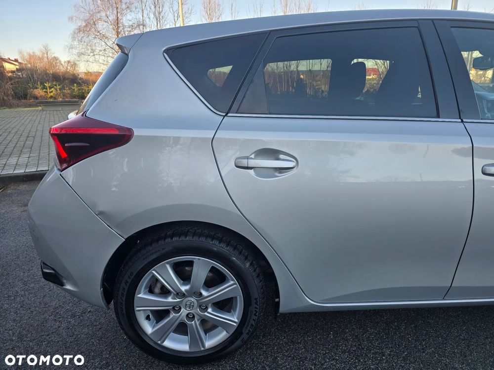 Toyota Auris 1.2 Turbo Multidrive S Executive - 37
