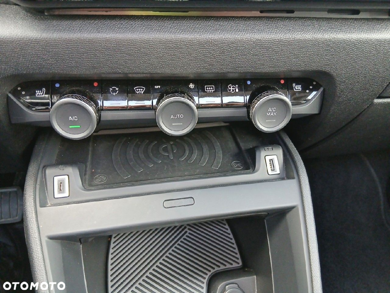 Citroën C4 1.2 PureTech Max S&S EAT8 - 17