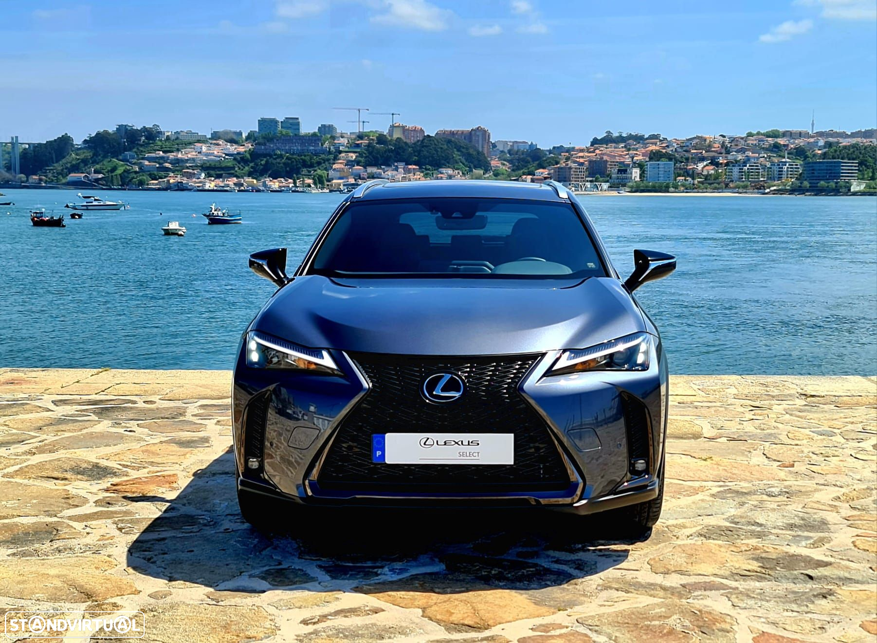 Lexus ux-250h Sport - 9