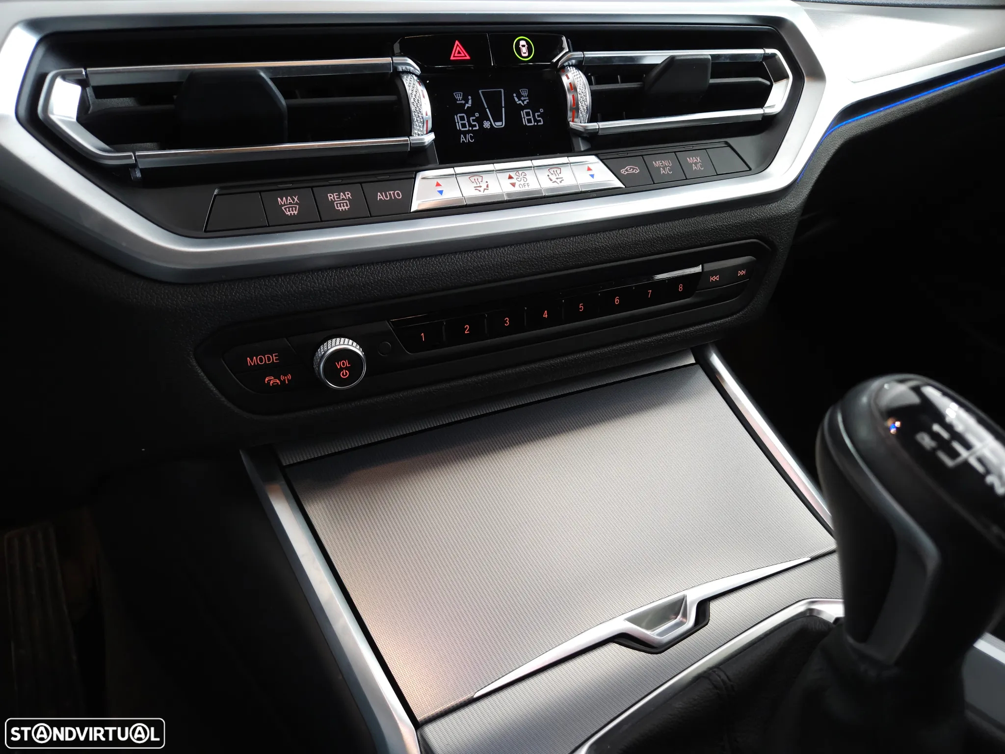 BMW 318 d Line Sport - 24