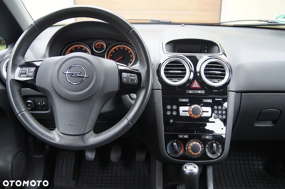 Opel Corsa 1.4 16V Energy - 14