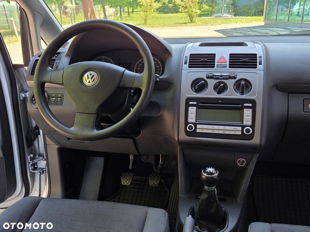 Volkswagen Touran 1.9 TDI DPF Blue Motion Trendline - 20