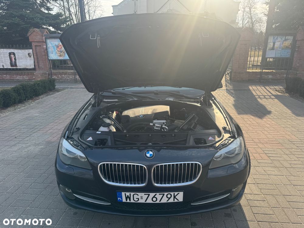 BMW Seria 5 528i xDrive Modern Line - 26