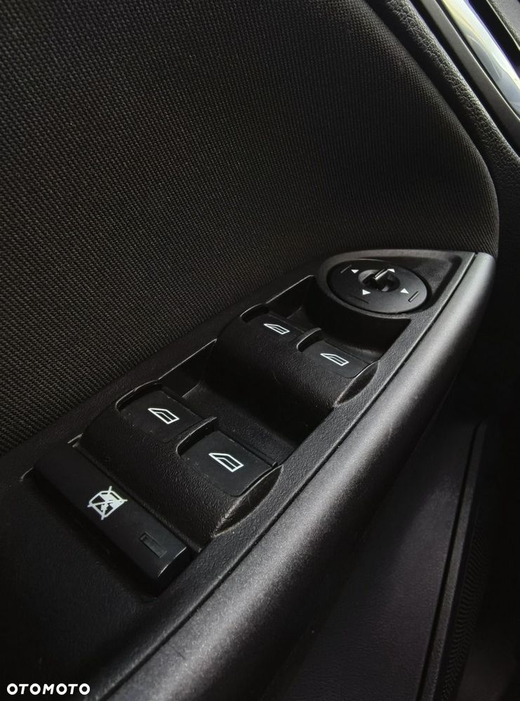 Ford Focus - 35