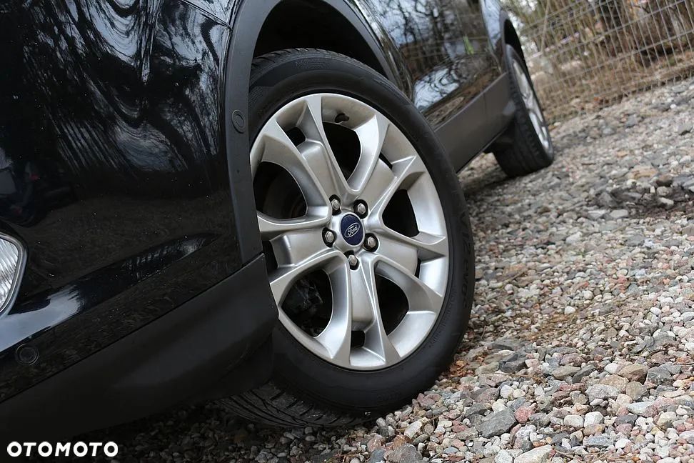 Ford Kuga 1.6 EcoBoost 2x4 Titanium - 2