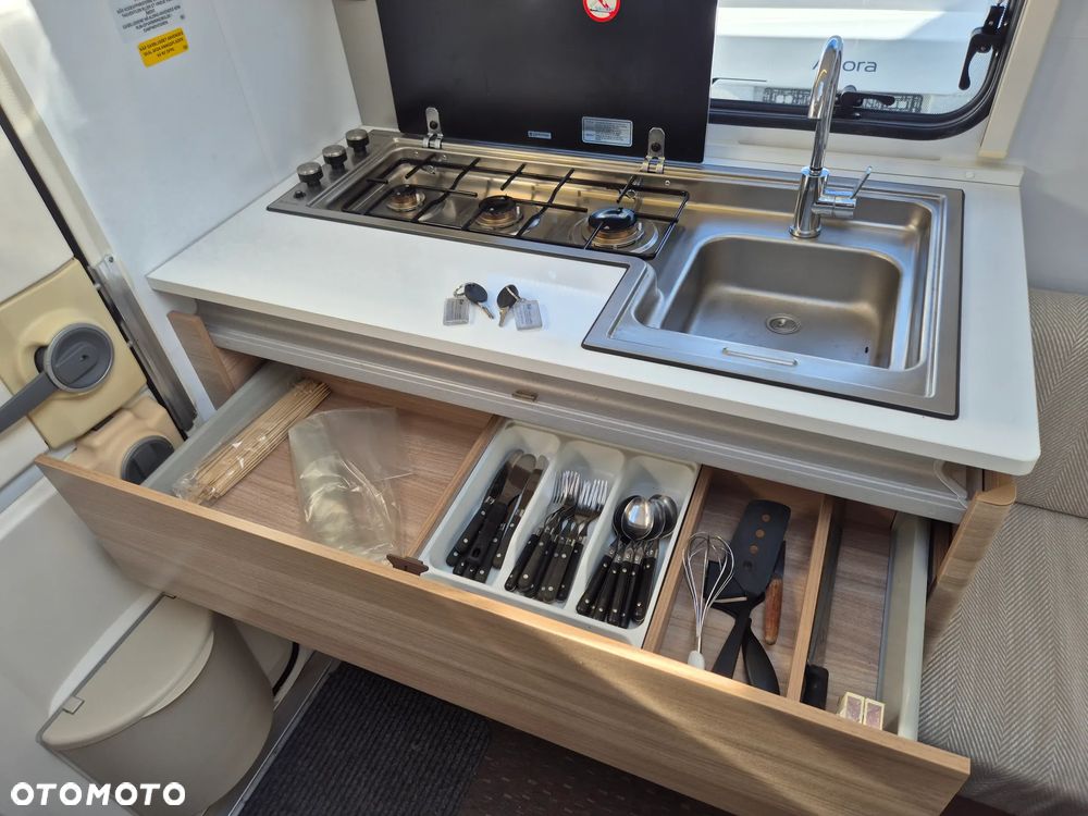 Adria 402 - 16