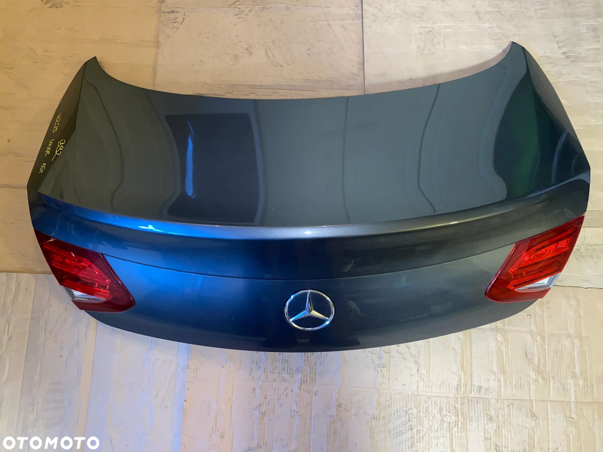 Klapa bagażnika Mercedes C-Klasa W205 coupe cabrio 2015r kolor 992 OE - 1