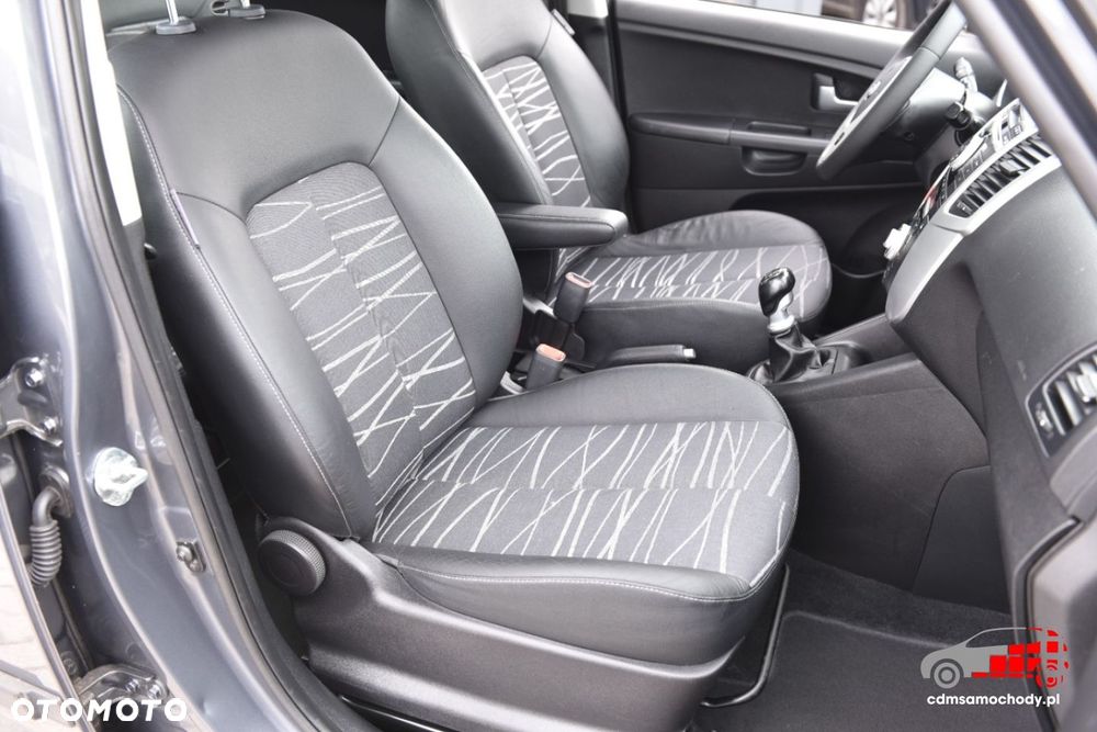 Kia Venga - 21