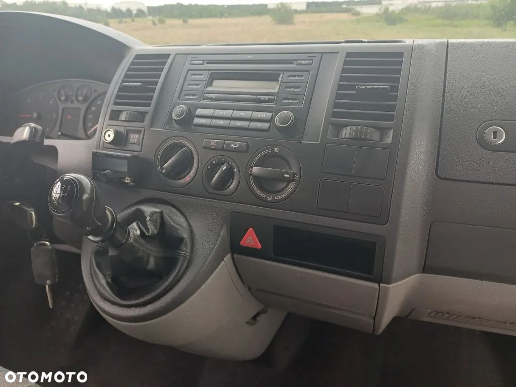 Volkswagen Transporter - 10