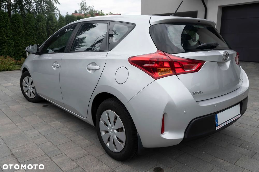 Toyota Auris 1.4 D-4D Active - 5