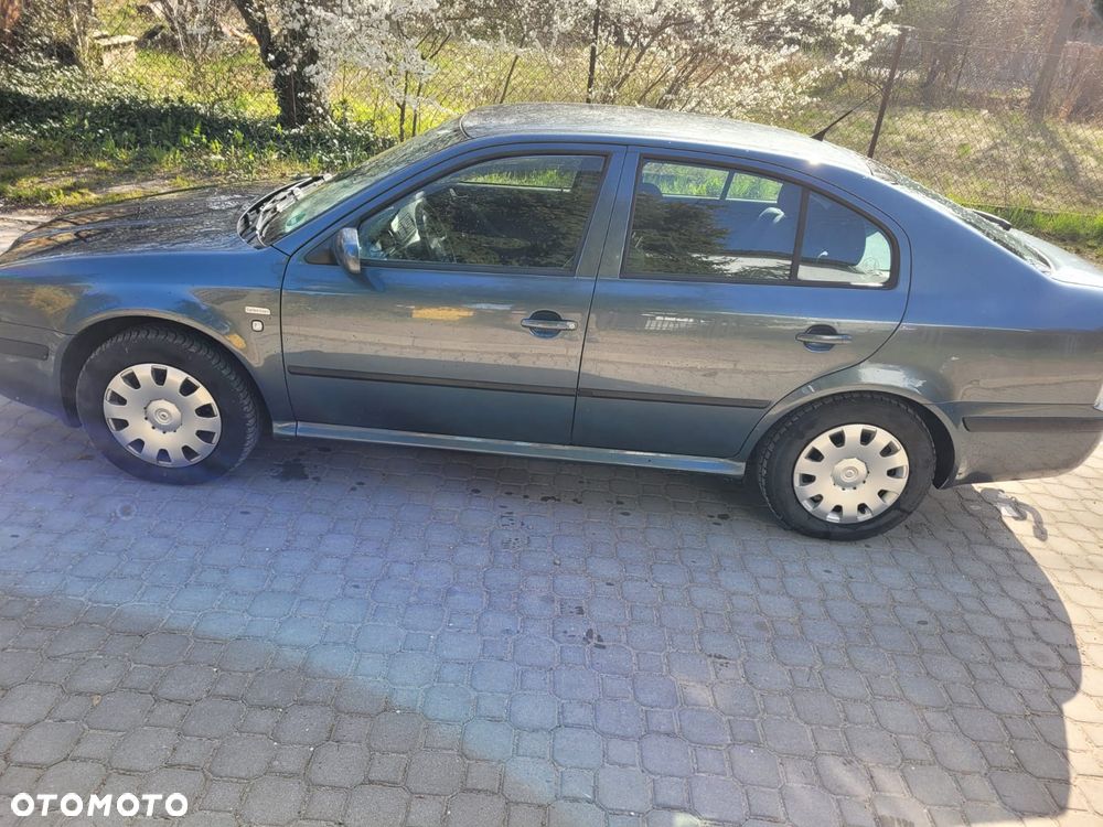 Skoda Octavia 1.6 GLX - 4