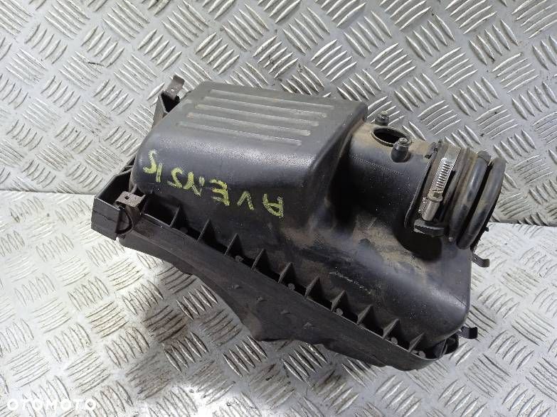 OBUDOWA FILTRA POWIETRZA TOYOTA AVENSIS T25