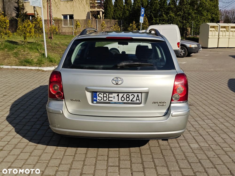 Toyota Avensis 2.0 D-4D Sol Premium - 10