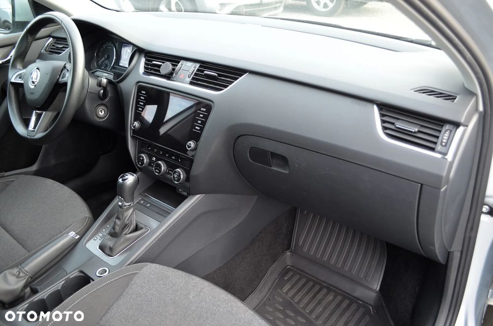 Skoda Octavia 1.6 TDI DSG Soleil - 21
