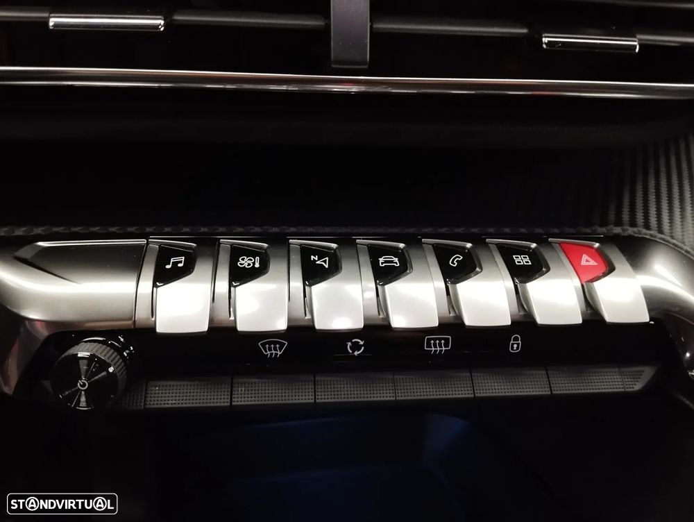 Peugeot 5008 1.2 PureTech Allure EAT8 - 35