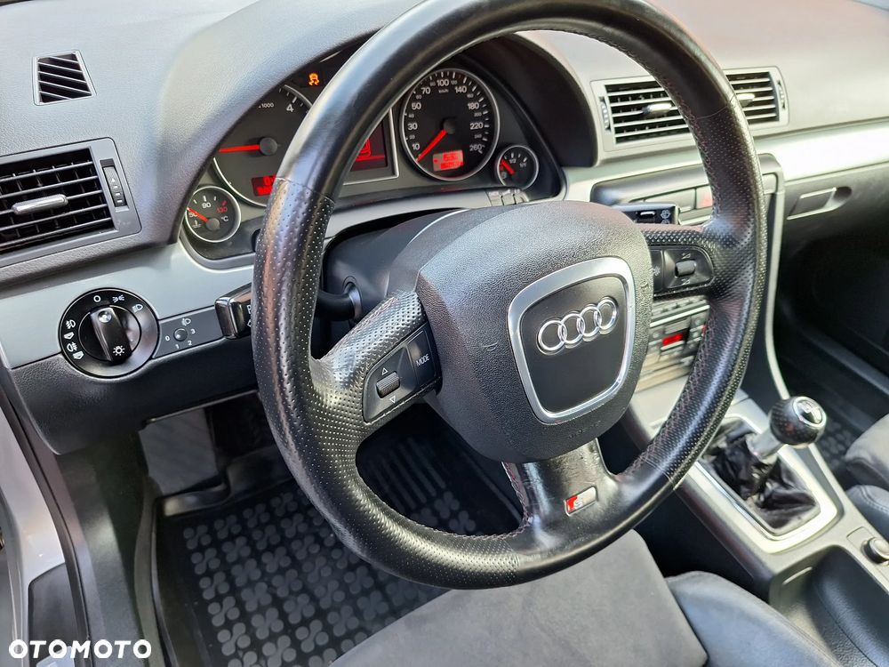 Audi A4 Avant - 8