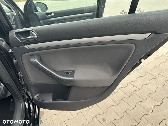 Volkswagen Golf 1.9 TDI Tour - 16