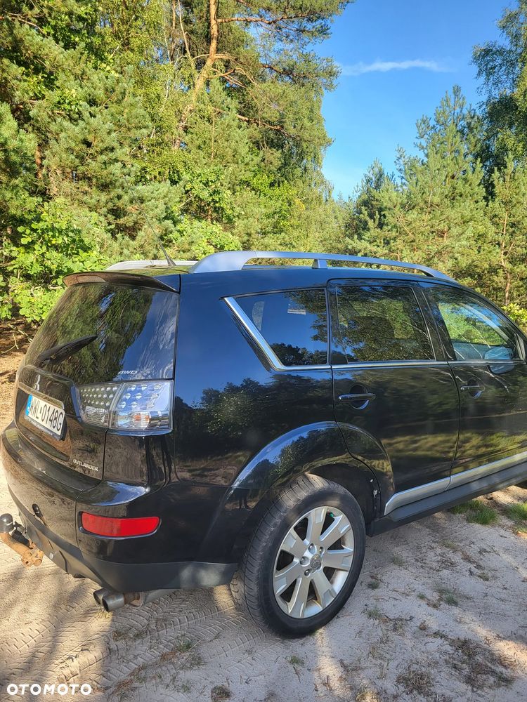 Mitsubishi Outlander 2.0 DID Instyle NAVI - 3