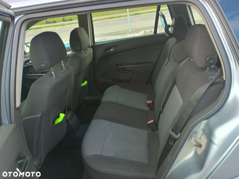 Opel Astra 1.6 - 10