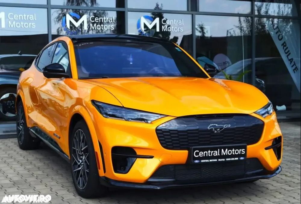 Ford Mustang Mach-E - 2