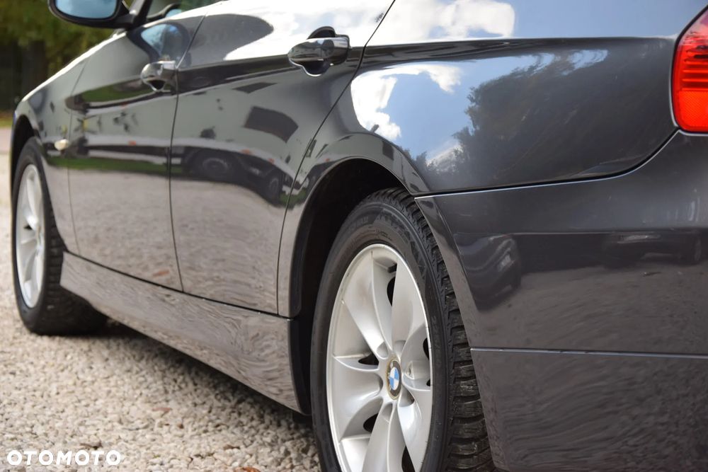 BMW Seria 3 318i - 13