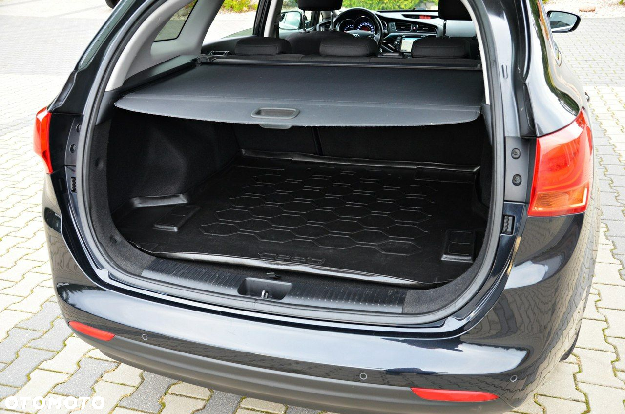 Kia Ceed 1.6 CRDi 128 Platinum Edition - 10