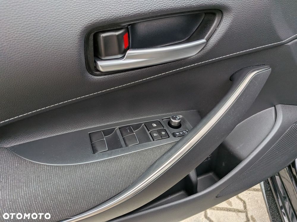 Toyota Corolla 1.8 Hybrid Comfort - 28