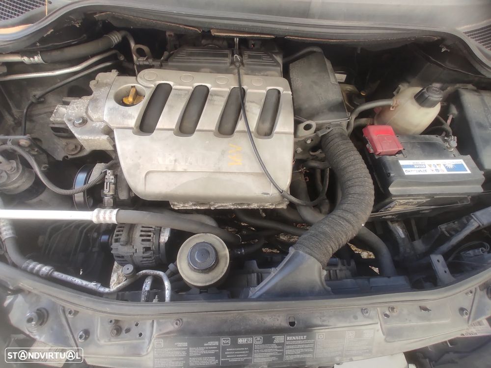 Renault Scénic 1.4 16V Dynamique - 4